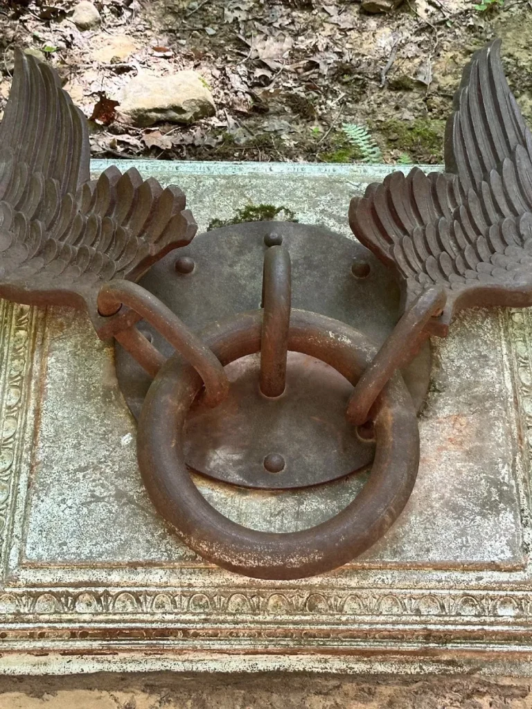 That Wrens Make Pray